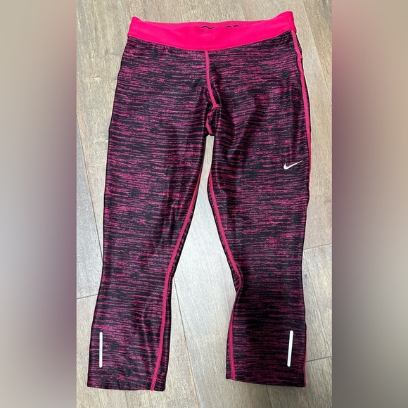 ✨New✨Nike: Women’s Dri-Fit Leggings- Size Small - Picture 1 of 9